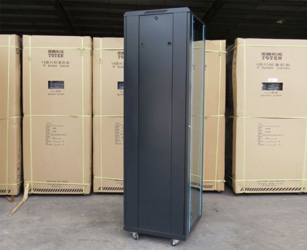 受益于AI算力需求持续爆发 工业富联连续三个季度净利超百亿元(图1)