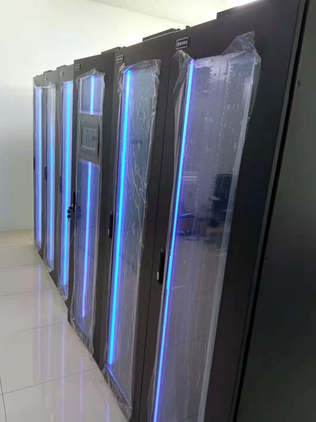 什么是一体化机柜？与传统的机柜有什么区别(图1)